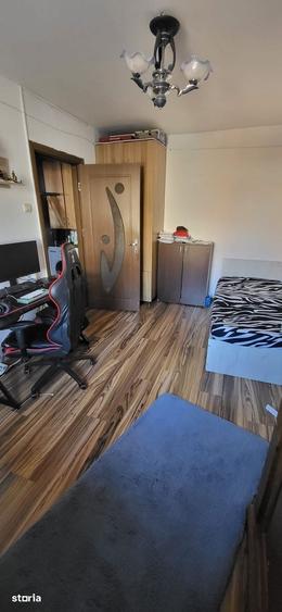 Apartament cu 2 camere semidecomandat în Brazda lui Novac