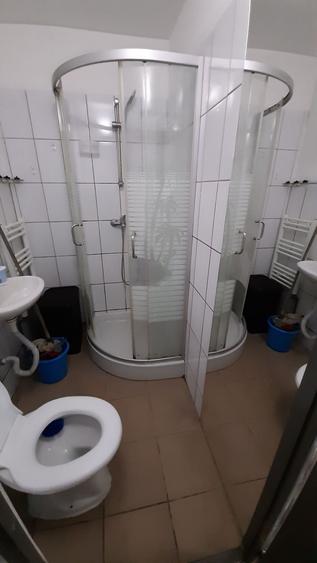 Garsonieră decomandată în Vest