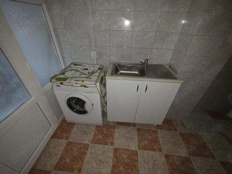 Casă cu 3 camere cu Teren 1800 Mp în Livada