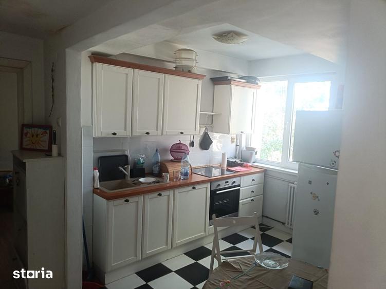 Apartament cu 3 camere în 1 Mai