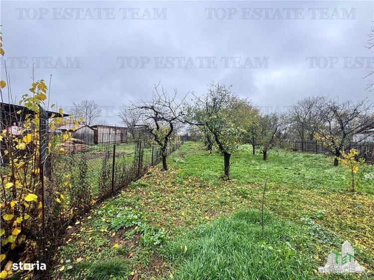 Casă cu 4 camere în Crovu