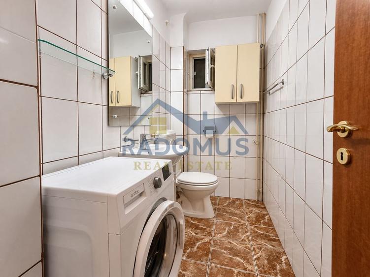 Apartament cu 3 camere decomandat, mobilat în P-ța Mihai Viteazu