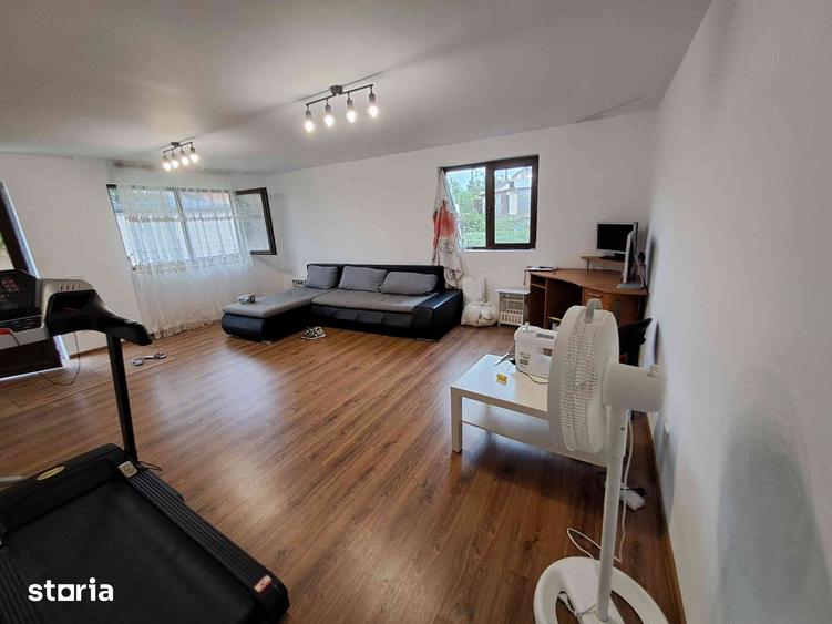 Casă cu 2 camere cu Teren 450 Mp în Niculești