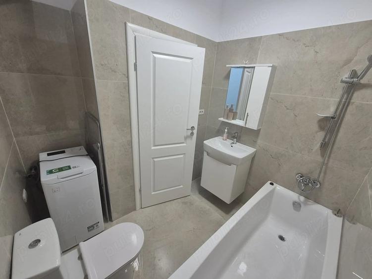 Apartament cu 2 camere decomandat în Trafic Greu