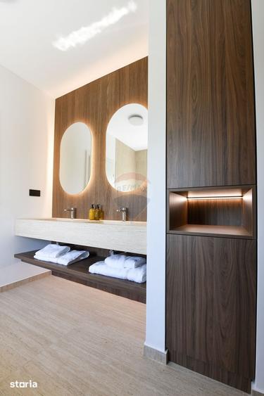 Casă cu 4 camere cu Teren 355 Mp în Corbeanca
