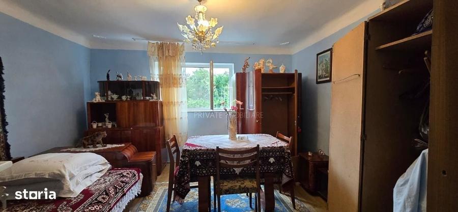 Casă cu 3 camere în Albești