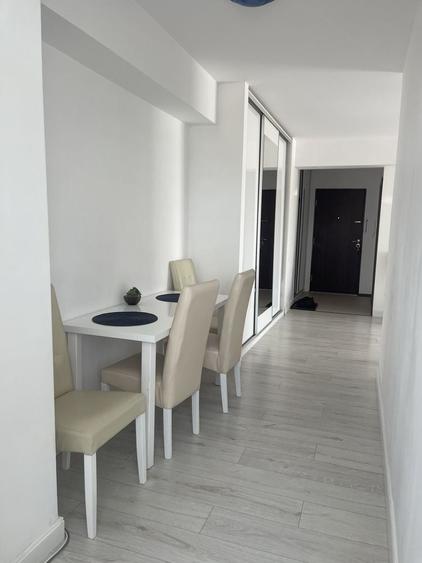 Apartament cu 3 camere decomandat în Nufărul