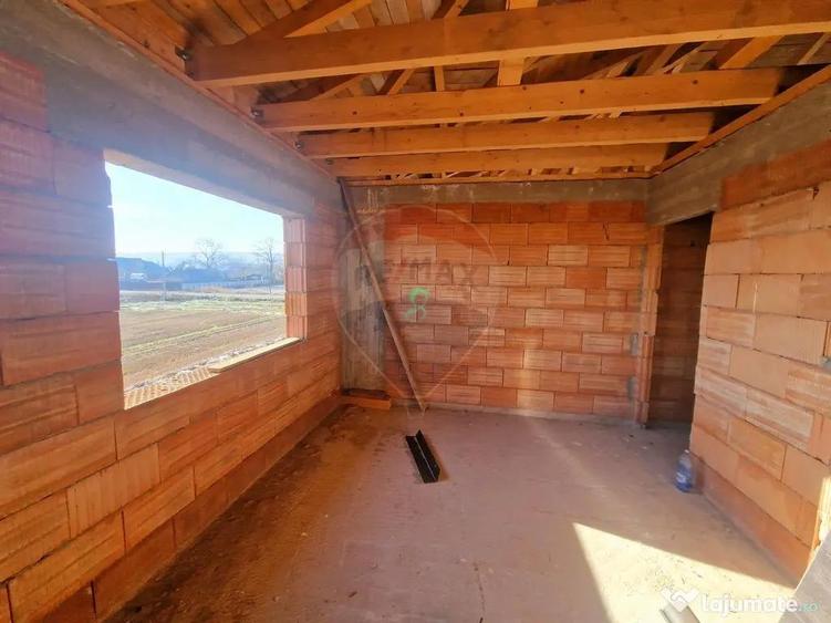 Casa si 74000 metri patrati teren - 16