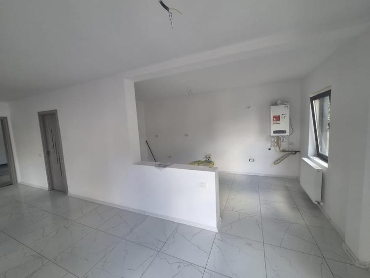 Casă individuală cu 3 camere cu Canalizare în Valu lui Traian