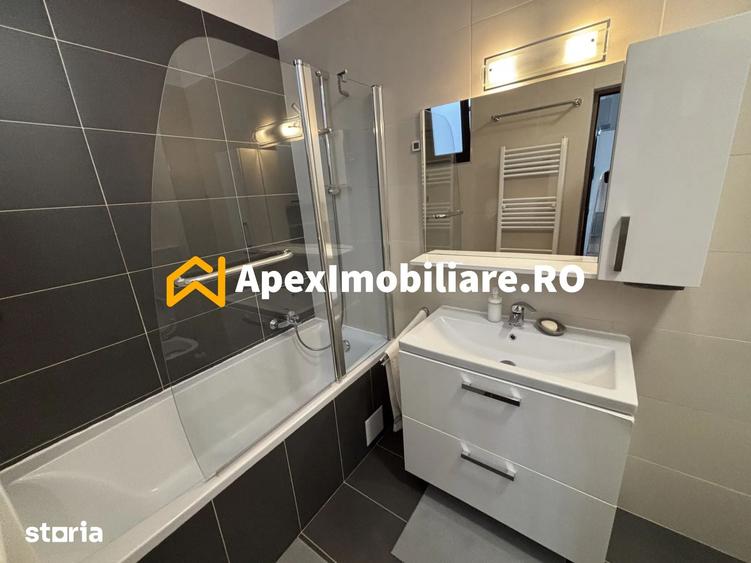 Apartament cu 2 camere semidecomandat în Centrul Civic