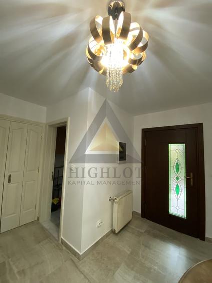 Duplex cu 5 camere cu Canalizare în Iancu Nicolae
