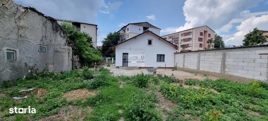 Casă cu 2 camere cu Teren 700 Mp în Central