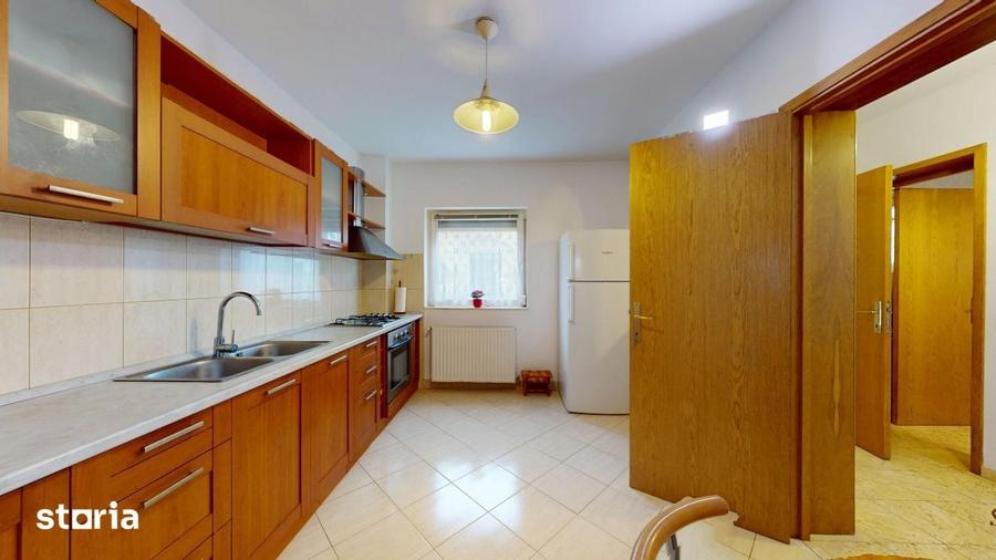 Casă cu 3 camere cu Teren 302 Mp în Central