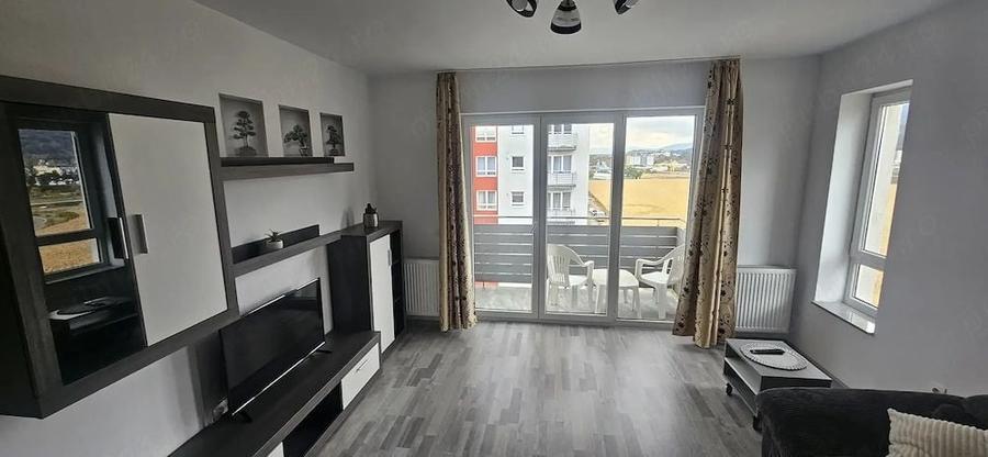 Apartament cu 2 camere decomandat în Avantgarden