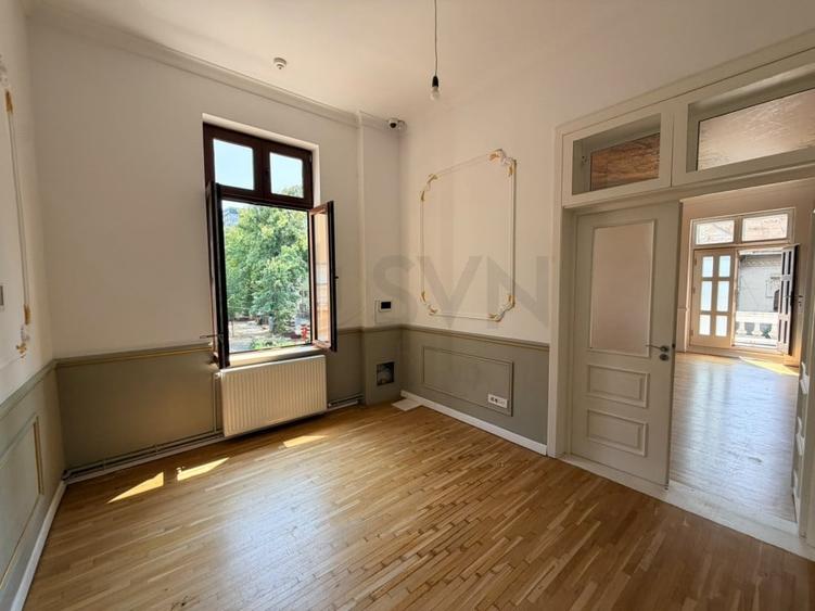 Casă cu 5 camere cu Teren 50 Mp în Unirii