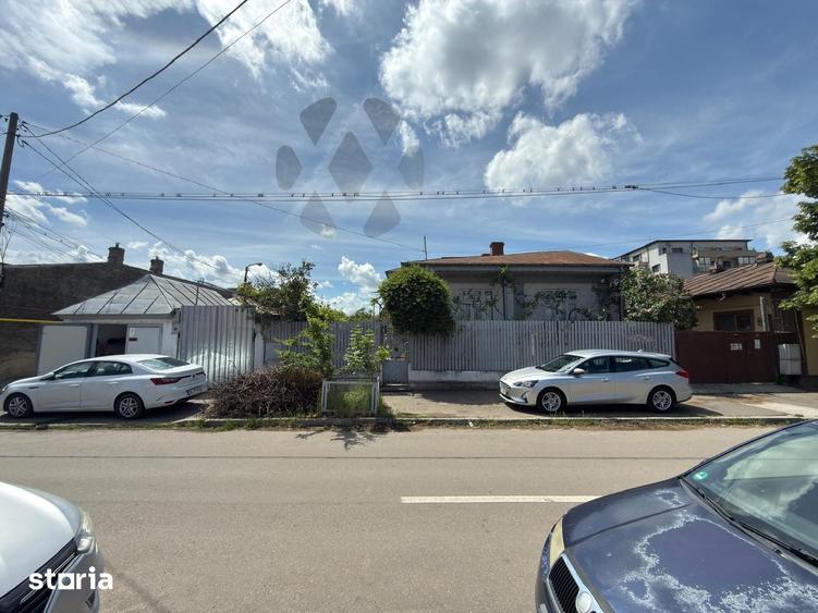 Casă cu 3 camere cu Teren 252 Mp în Piața Centrală