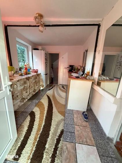 Casă cu 8 camere cu Teren 1300 Mp în Central