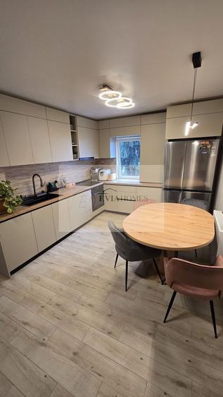 Apartament cu 3 camere decomandat, mobilat în Zorilor — fotografia 1