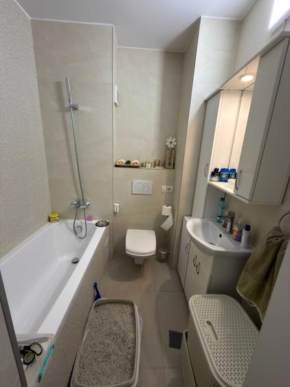 Apartament cu 3 camere decomandat în Cantemir