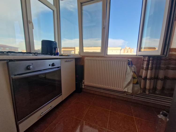 Apartament cu 3 camere decomandat în Sud