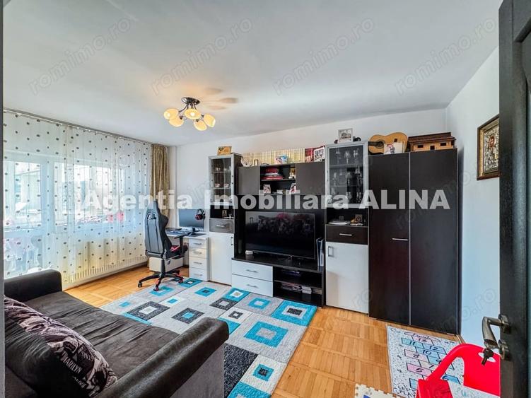 Apartament cu 2 camere decomandat în Decebal