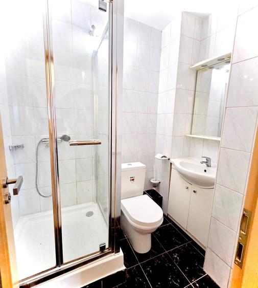 Apartament cu 3 camere decomandat în Centrul Civic