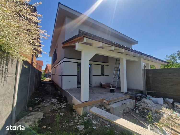 Casă cu 4 camere cu Teren 330 Mp în Ghiroda