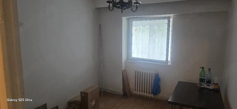 Apartament cu 3 camere decomandat în Mărăști
