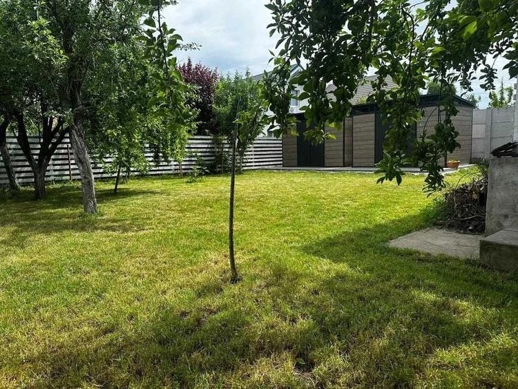 Casă cu 3 camere cu Teren 400 Mp în Berceni