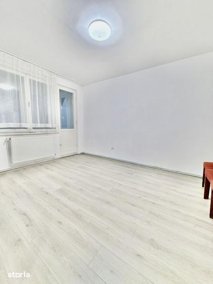Apartament cu 3 camere decomandat în Tudor