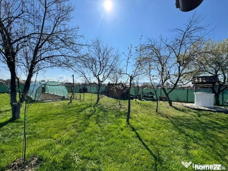Casă cu 3 camere cu Teren 1100 Mp în Mireșu Mare