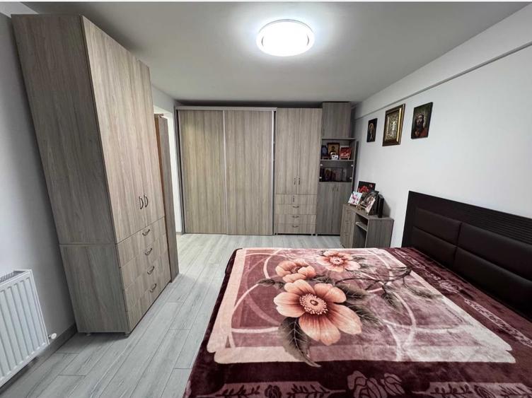 Garsonieră decomandată în Vișani
