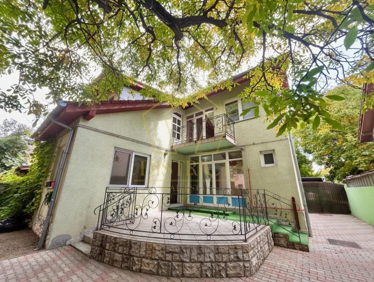 Casă individuală cu 5 camere cu Canalizare în Simion Bărnuțiu