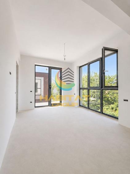Duplex cu 3 camere cu Canalizare în Central