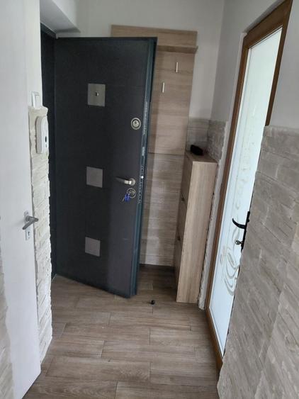 Apartament cu 2 camere decomandat în Exterior Vest