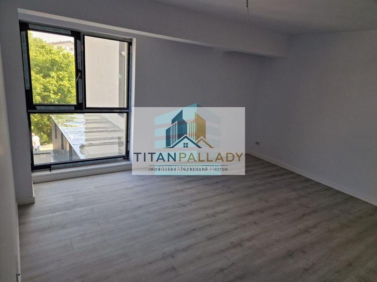 Apartament cu 3 camere decomandat în Titan