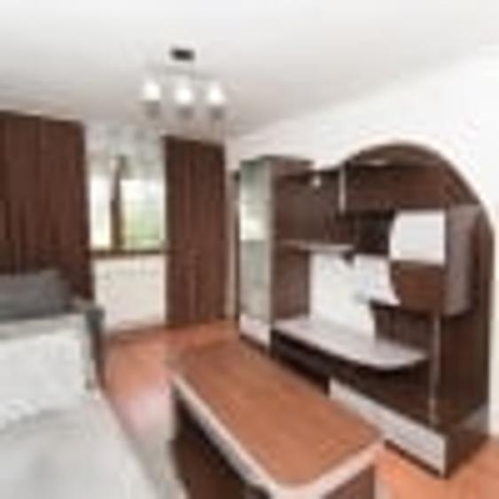 Apartament cu 3 camere semidecomandat, mobilat în Ștefănești