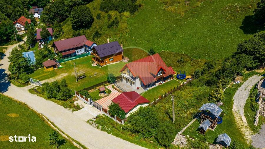 Casă cu 4 camere cu Teren 853 Mp în Moieciu