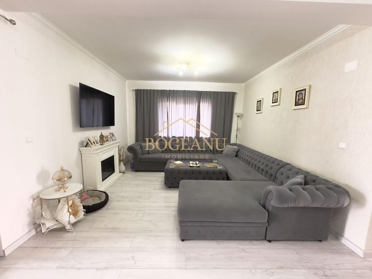 Casă individuală cu 5 camere cu Canalizare în Plopi