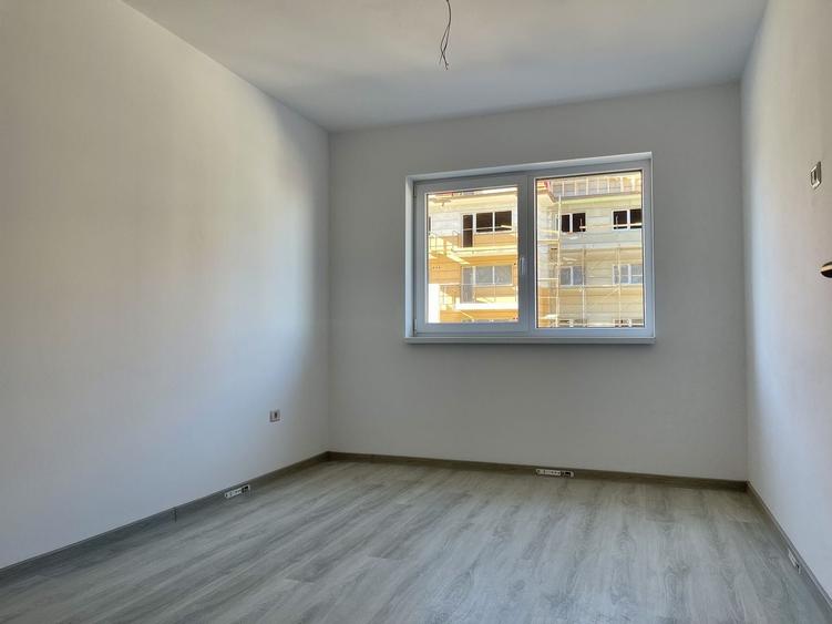 Apartament cu 2 camere semidecomandat în Sânpetru
