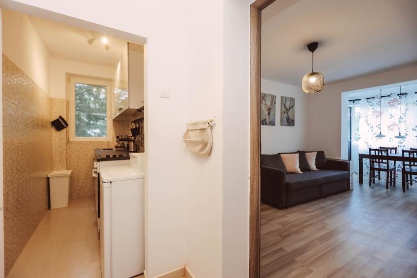 Apartament cu 2 camere semidecomandat, mobilat în Sud-Vest