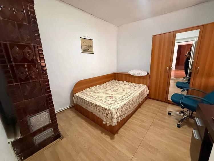 Casă cu 4 camere cu Teren 240 Mp în Păcii