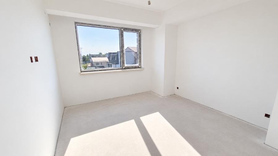 Apartament cu 2 camere decomandat în 1 Mai