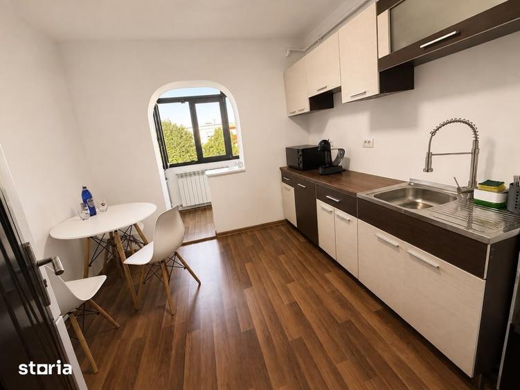 Apartament cu 2 camere decomandat în Universitate
