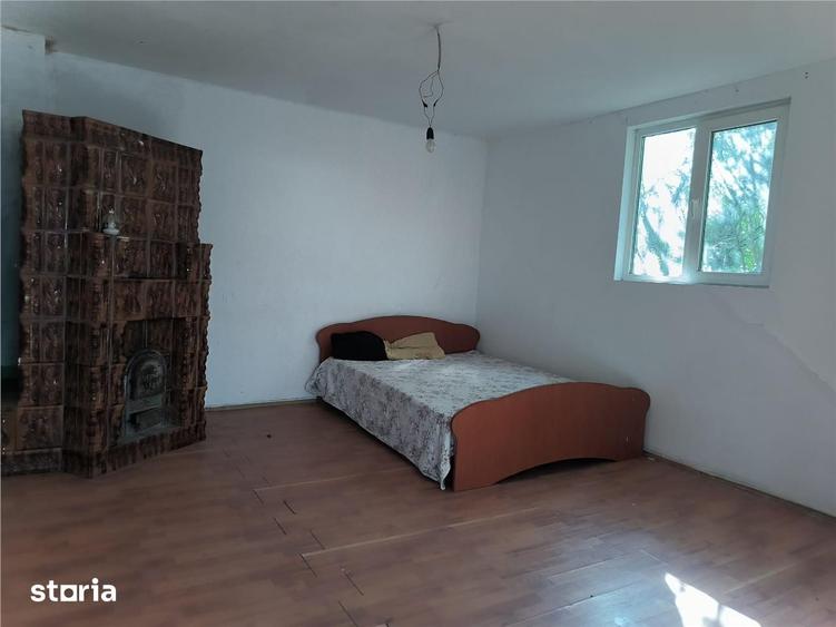 Casă cu 4 camere cu Teren 890 Mp în Central
