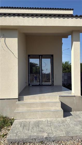 Duplex cu 4 camere cu Teren 297 Mp în Moșnița Nouă