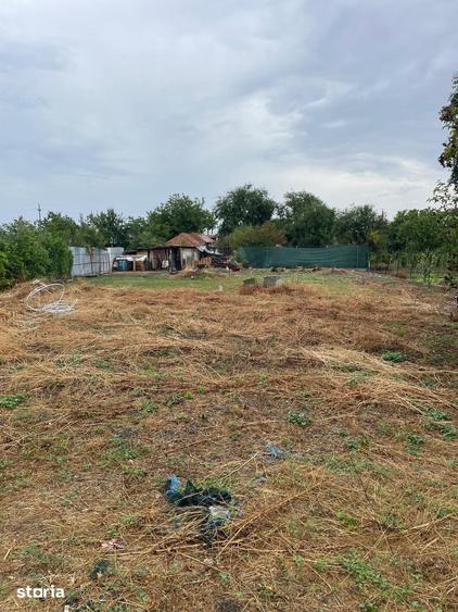 Casă cu 3 camere cu Teren 1346 Mp în Poroschia