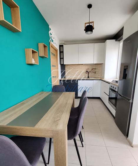 Apartament cu 2 camere semidecomandat, mobilat în Florești