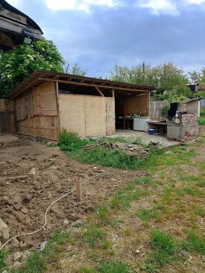 Casă cu Teren 2100 Mp în Grivița