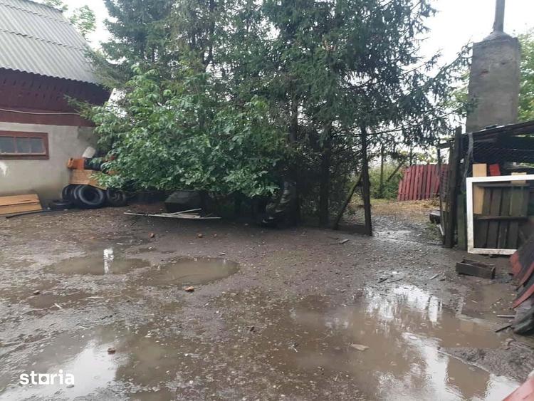 Casă cu Teren 1800 Mp în Vadu Moldovei